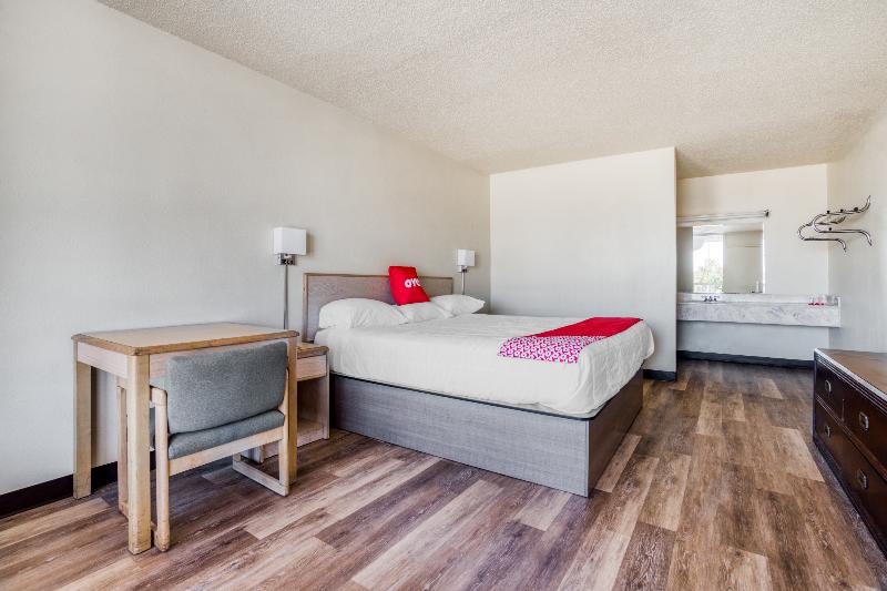 OYO Hotel Waco University Area I 35 - photo 24