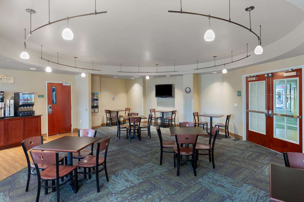 Best Western Plus Fossil Country Inn & Suites - photo 32