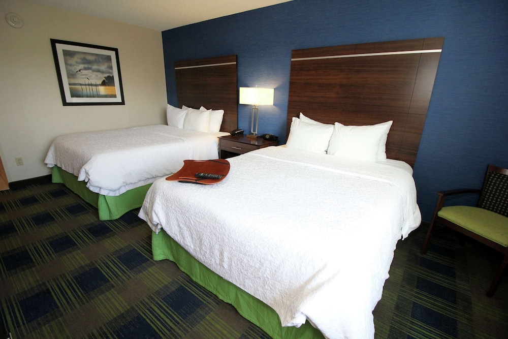 Hampton Inn Sandusky Central - photo 3