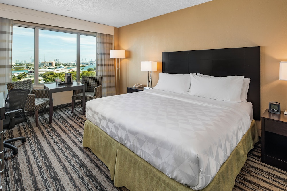 Holiday Inn Port of Miami Downtown Hotel - photo 18