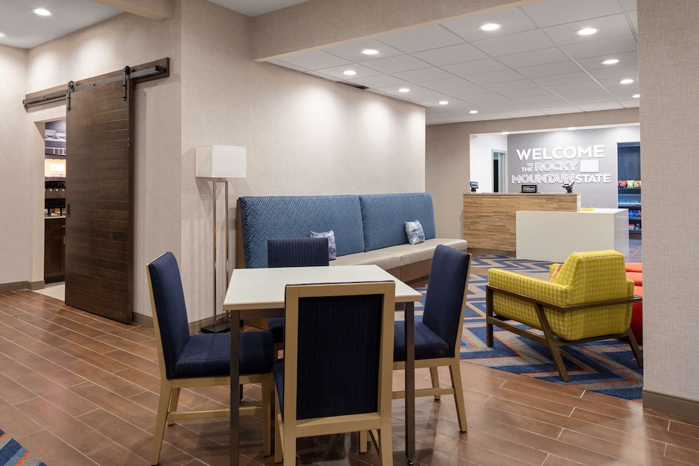 Hampton Inn Castle Rock - photo 14