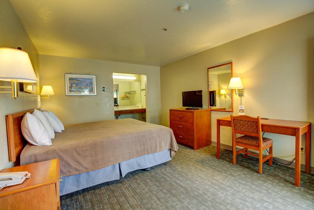 Good Nite Inn Salinas - photo 9