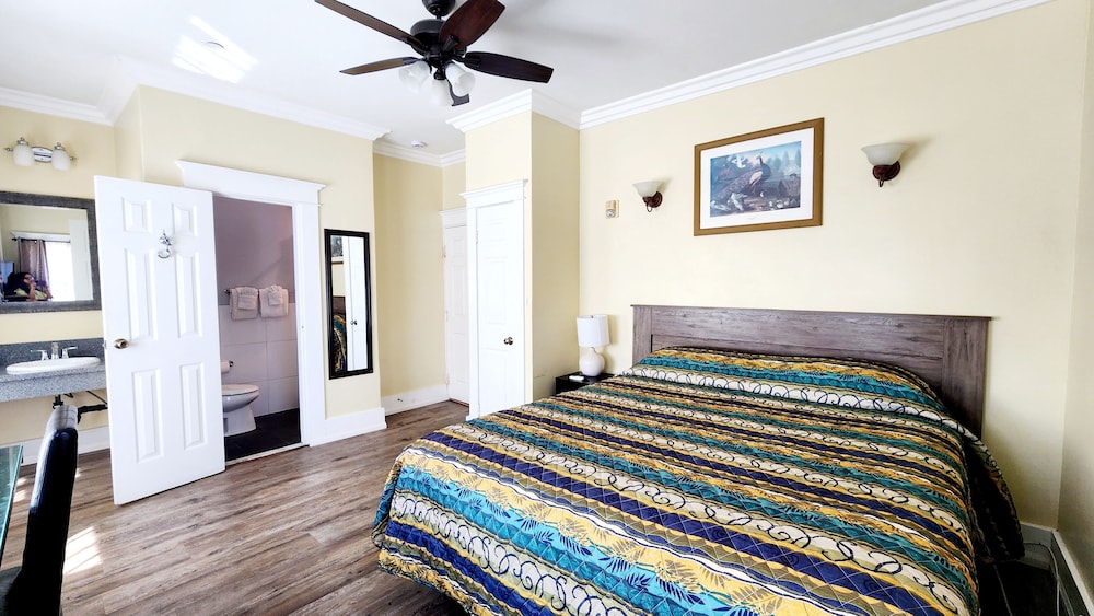 Santa Paula Inn - photo 14