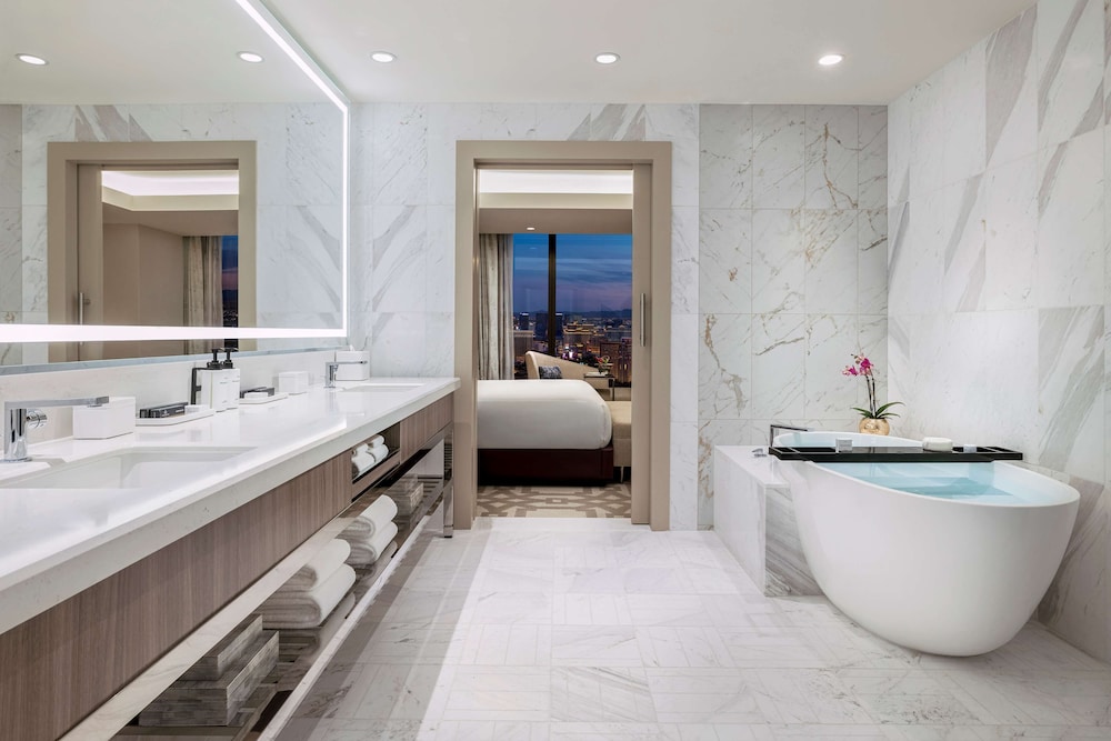 Crockfords Las Vegas LXR Hotels & Resorts at Resorts World - photo 34
