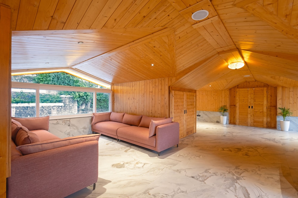 Sterling Ameris Kasauli in Kasauli, India