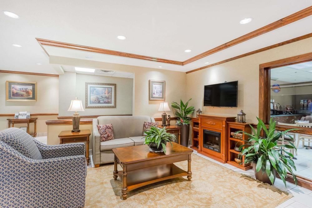 Howard Johnson Inn Asheville Biltmore - photo 29