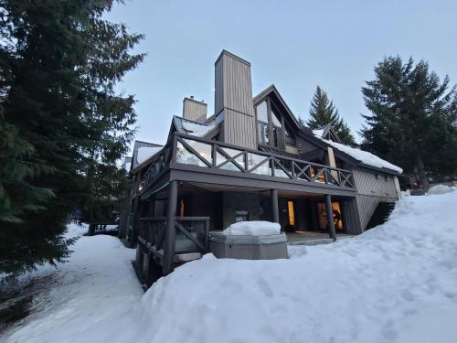 Luxury Ski in Ski out home on Blackcomb — 4-Star Luxury Hotel in Whistler, Canada