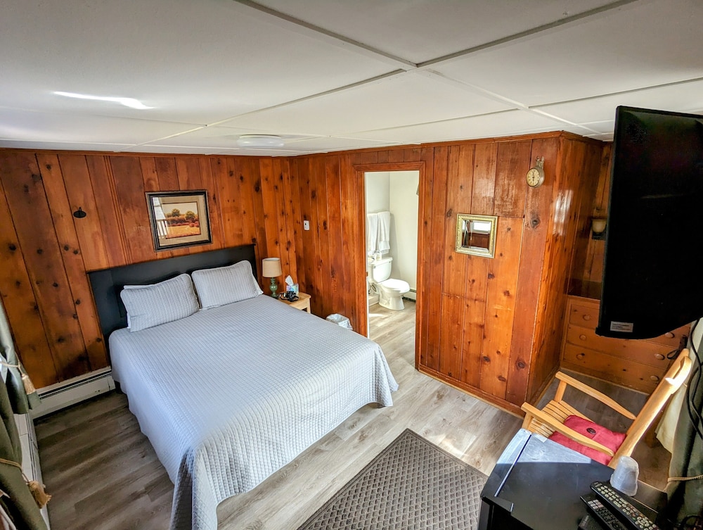 Riverside Motel - photo 4