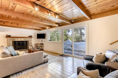 Flicker Retreat — hotel in Homewood