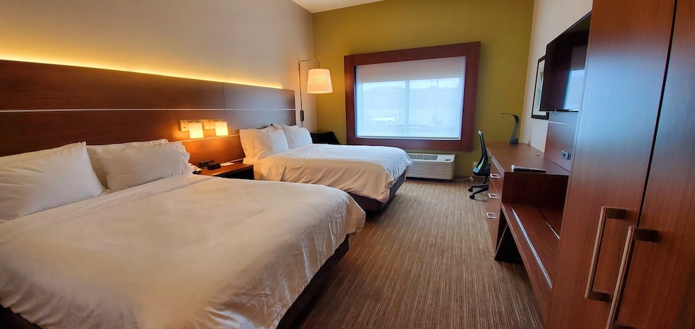 Holiday Inn Express & Suites Rehoboth Beach by IHG - photo 23