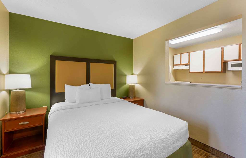 Extended Stay America Suites Toledo Maumee - photo 20