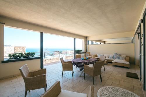 Taormina Chic Apartment — 4-Star Luxury Hotel in Taormina, Italy