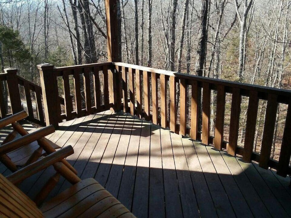 Bear Creek Lodge Cabin Resort - photo 61
