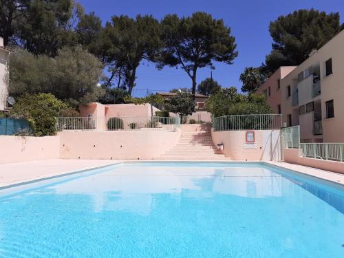 Les Iris - last minute hotel in Cavalaire-Sur-Mer