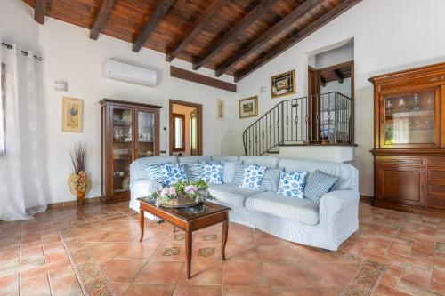 Villa Rossu — 4-Star Luxury Hotel in Nuxis, Italy