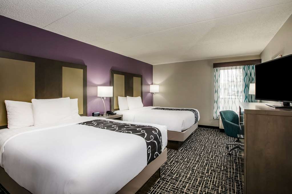 La Quinta Inn by Wyndham Davenport & Conference Center - photo 18