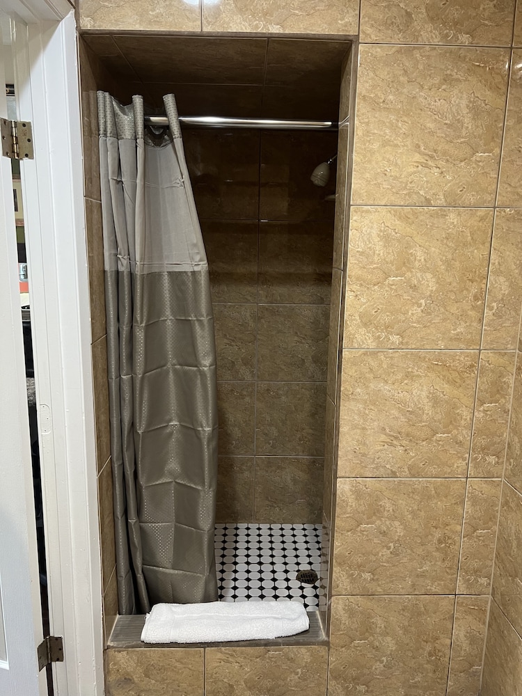 Harris Motel - photo 33