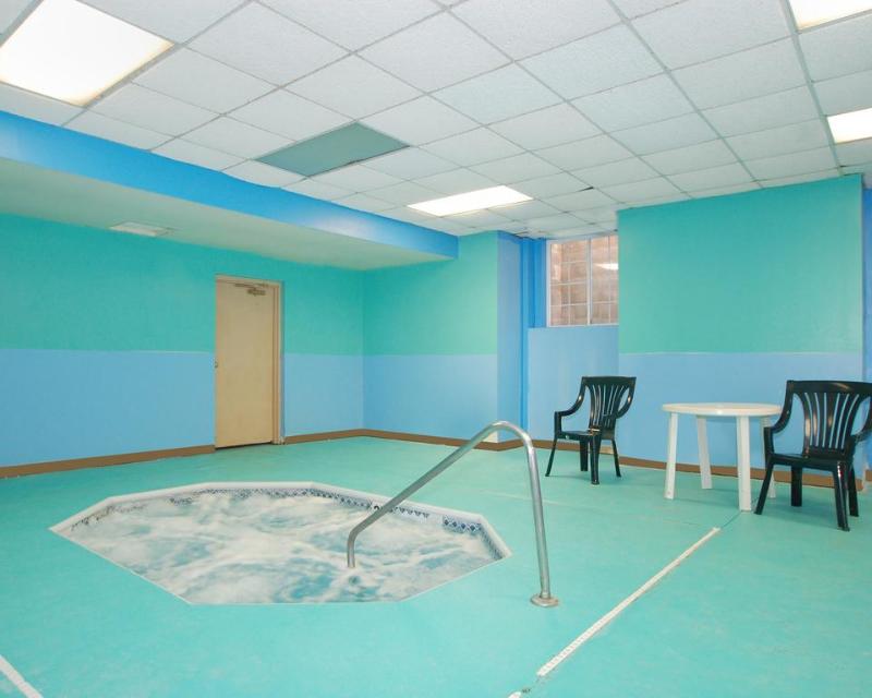 St Clair Inn and Suites - photo 16