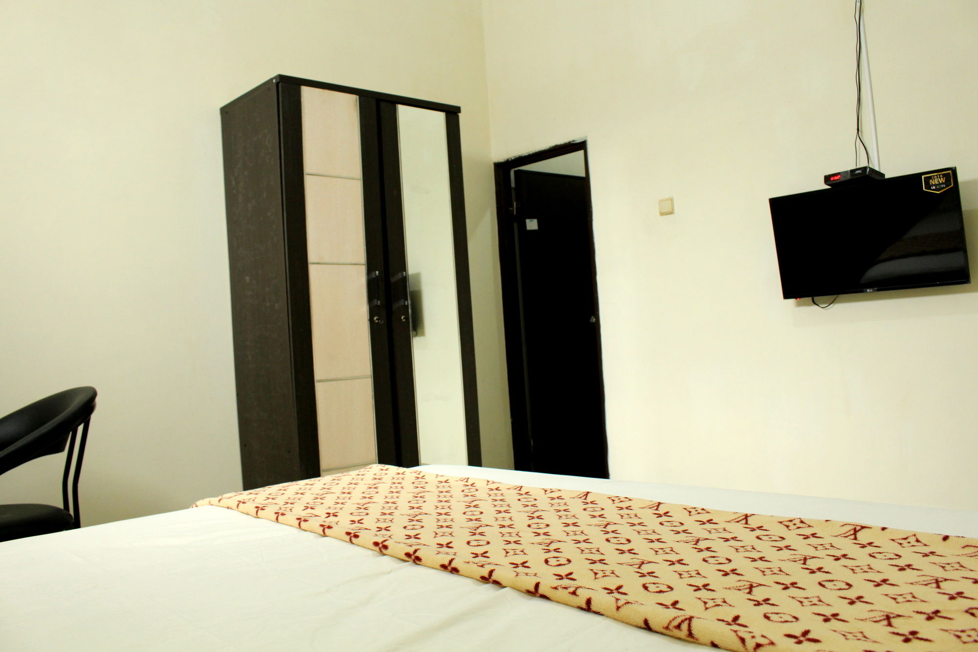 Victory Kost Eksklusif - carbon neutral hotel in Depok