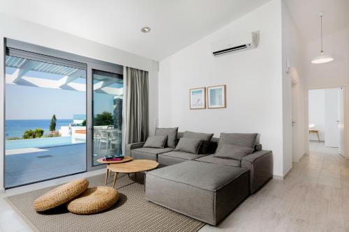 Villa Emerald with swimming pool in Lindos — 4-Star Luxury Hotel in Rodos, Greece