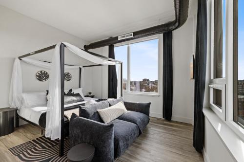 Upscale Views 2br Free Parkn Walk 2 Train 2bath — 4-Star Luxury Hotel in East Orange, United States