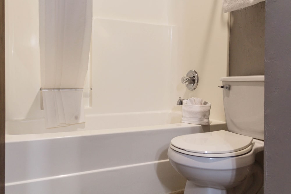 New Victorian Inn & Suites in Sioux City IA - photo 31