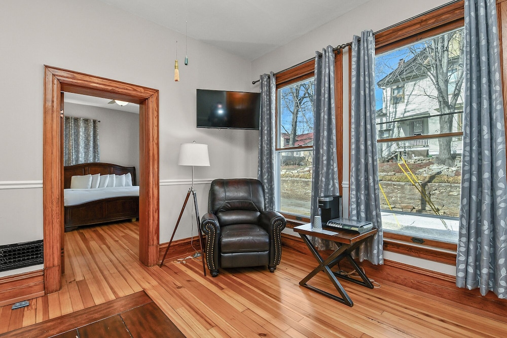 Captain Wohlt Inn Bed & Breakfast - photo 31