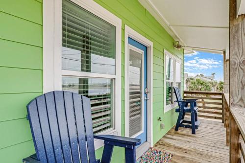 Stairway to Seven Private Pool Hammocks Patio — 4-Star Luxury Hotel in Port Aransas, United States