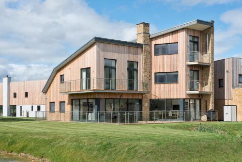 The Cotswolds Manor ML26 Lower Mill Estate. in Cirencester, United Kingdom