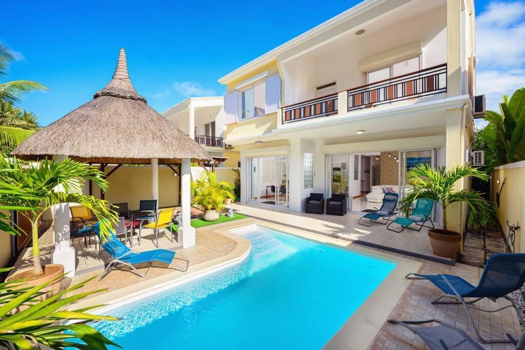 Villa COIN DE MIRE 4 chambres avec piscine privée à Bain Boeuf — 4-Star Luxury Hotel in Cap Malheureux, Mauritius