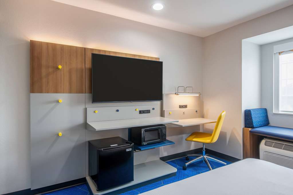 Microtel Inn & Suites by Wyndham Anderson Clemson - photo 22
