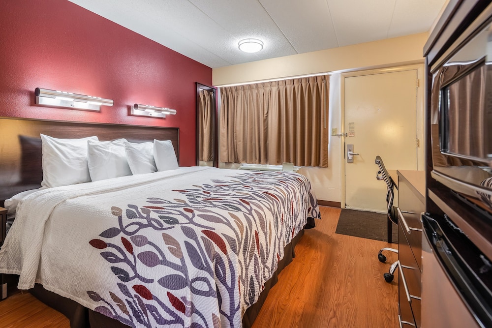 Red Roof Inn Merrillville - photo 13