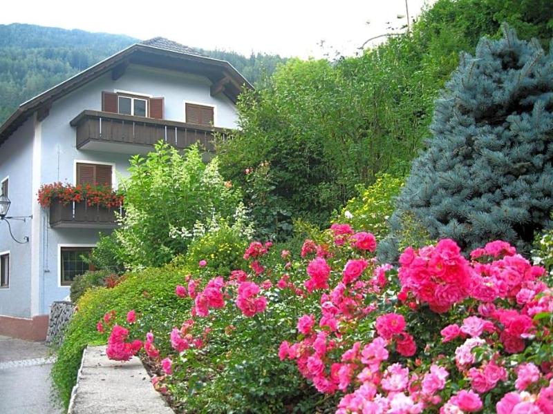 Gasthof Obermair - carbon neutral hotel in Chienes