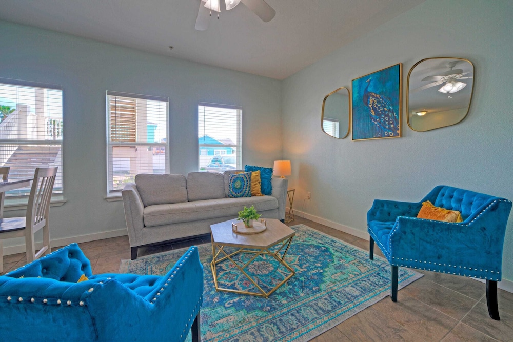 9 Costa Bahia Sleeps 20 Pool Beach Nearby Perfect for Families