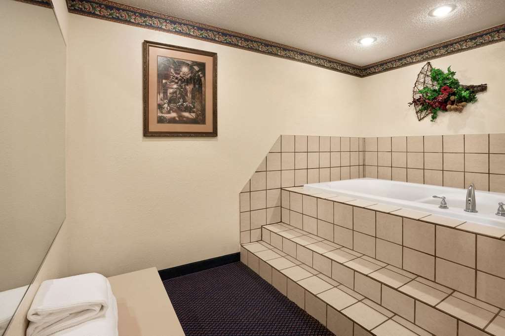 Travelodge by Wyndham Fort Scott - photo 14