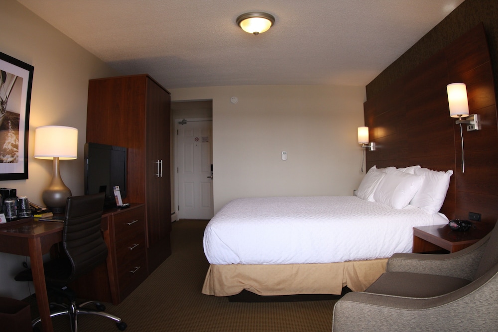 St. Ignace Budget Host Inn - photo 8