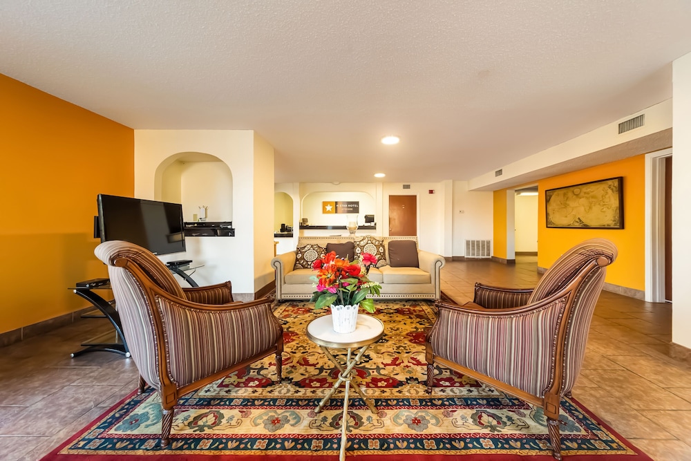 Days Inn by Wyndham Atmore - photo 7
