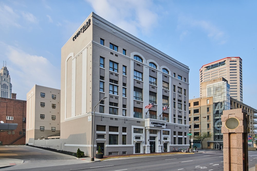 Courtyard by Marriott Columbus Downtown in Columbus, United States