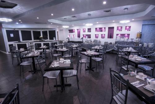 Avenue Plaza Hotel - photo 22