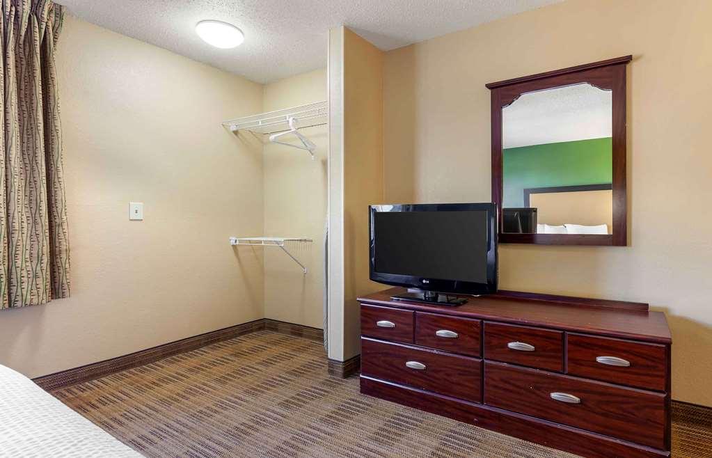 Extended Stay America Suites Madison Junction Court - photo 24