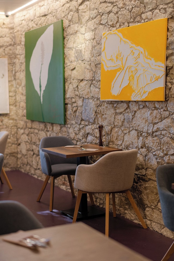 Bohém Borklub — 4-Star Luxury Hotel in Tallya, Hungary