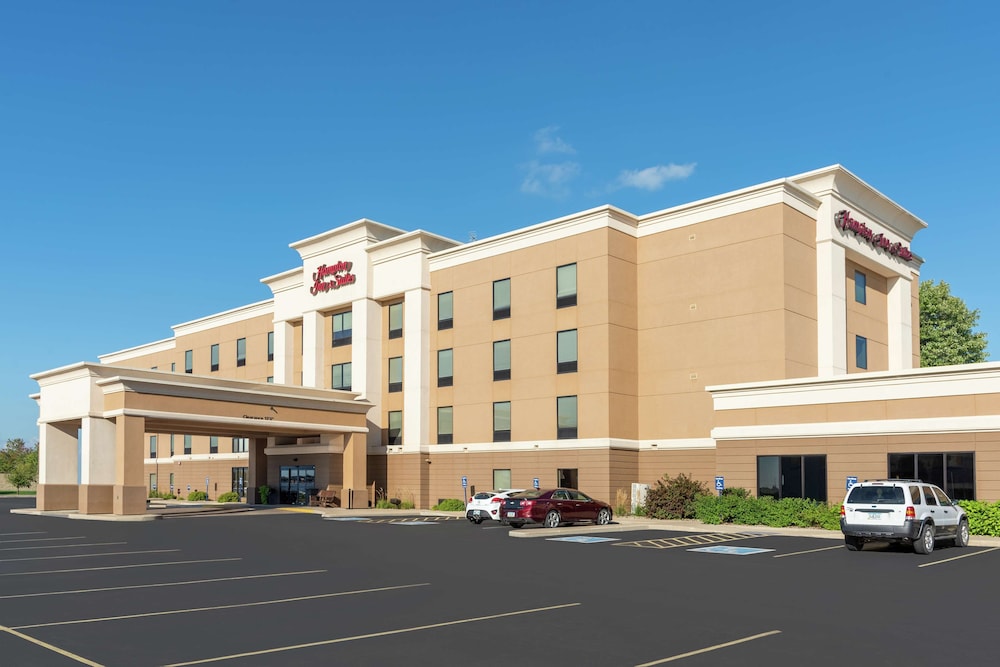 Hampton Inn & Suites Marshalltown - photo 48
