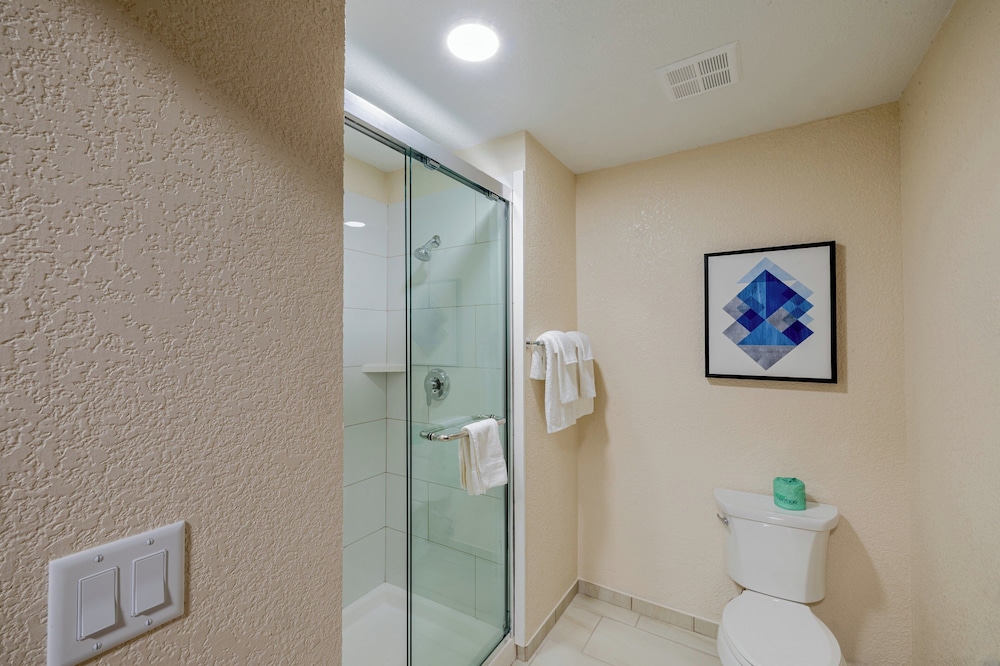 Candlewood Suites Wichita Northwest - photo 34