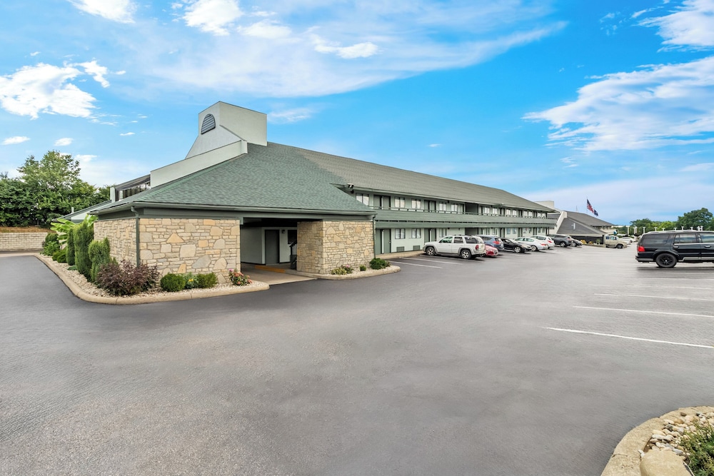 Hometowne Studios By Red Roof Florence Ky Cincinnati Airport — Florence