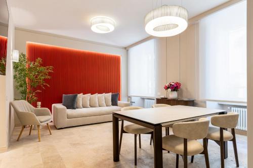 Petra Apartments San Giovanni — 4-Star Luxury Hotel in Rome, Italy