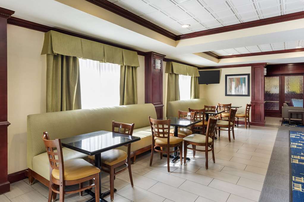 Best Western Plus Pratt - photo 13