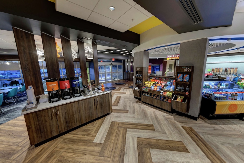 Tru by Hilton Georgetown - photo 4