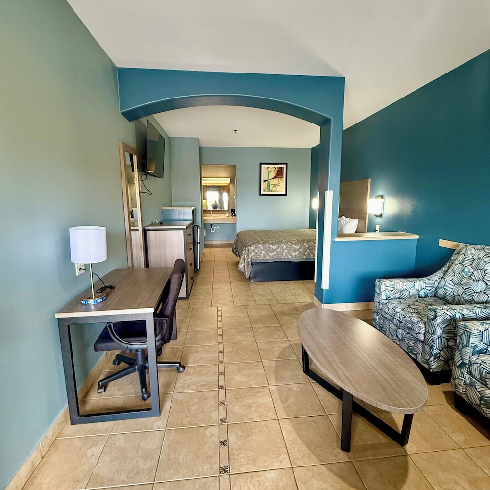 Weslaco Inn by Capital O Near Mercedes - photo 20