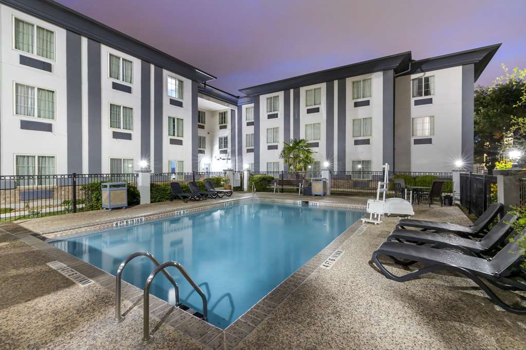 Best Western Medical Center North Inn & Suites Near Six Flags - photo 50