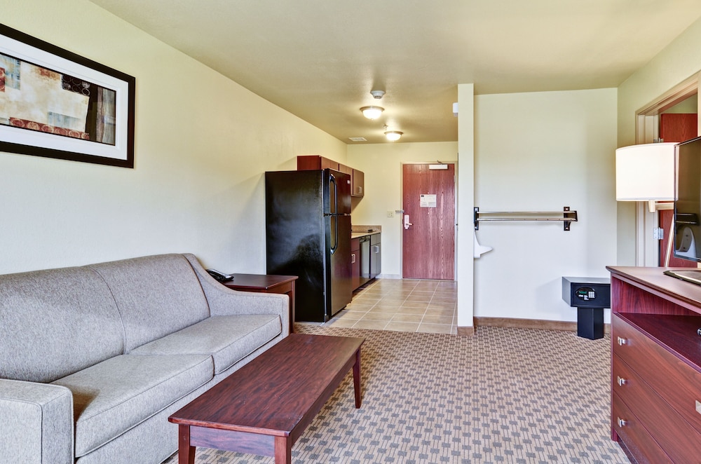 Cobblestone Hotel & Suites Pulaski Green Bay - photo 13